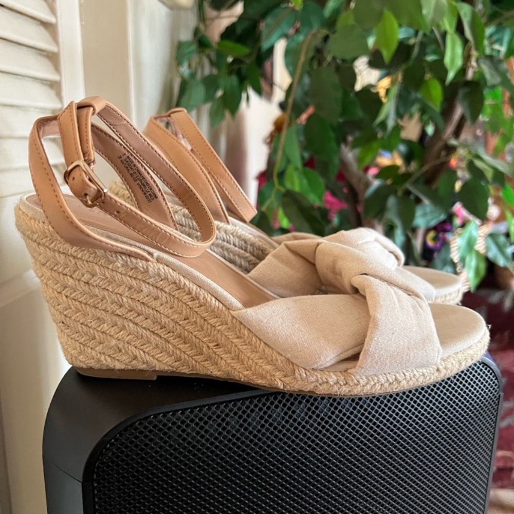 Old Navy Beige Wedge Sandals View 2